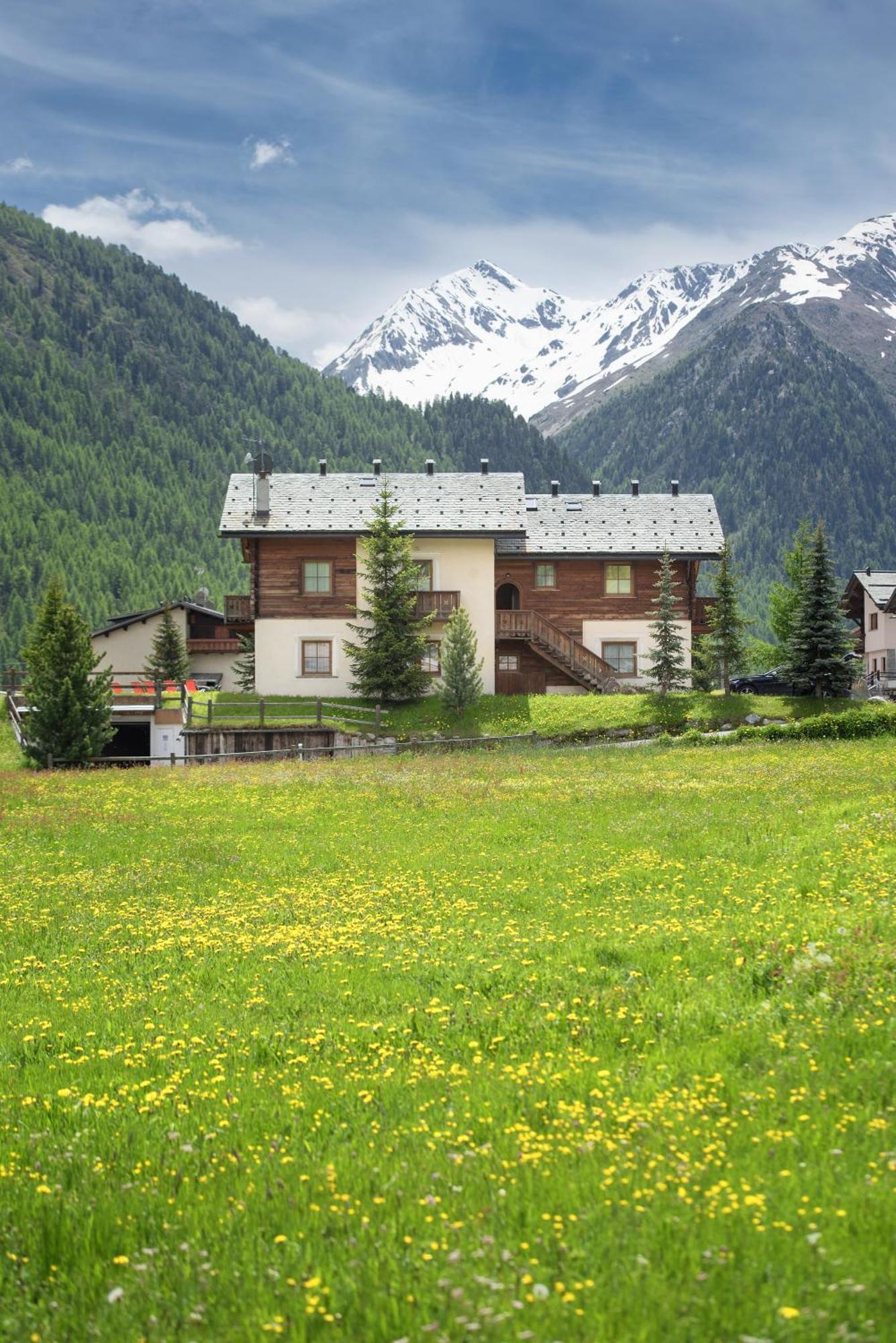Residence Le Cascate Livigno Exterior foto