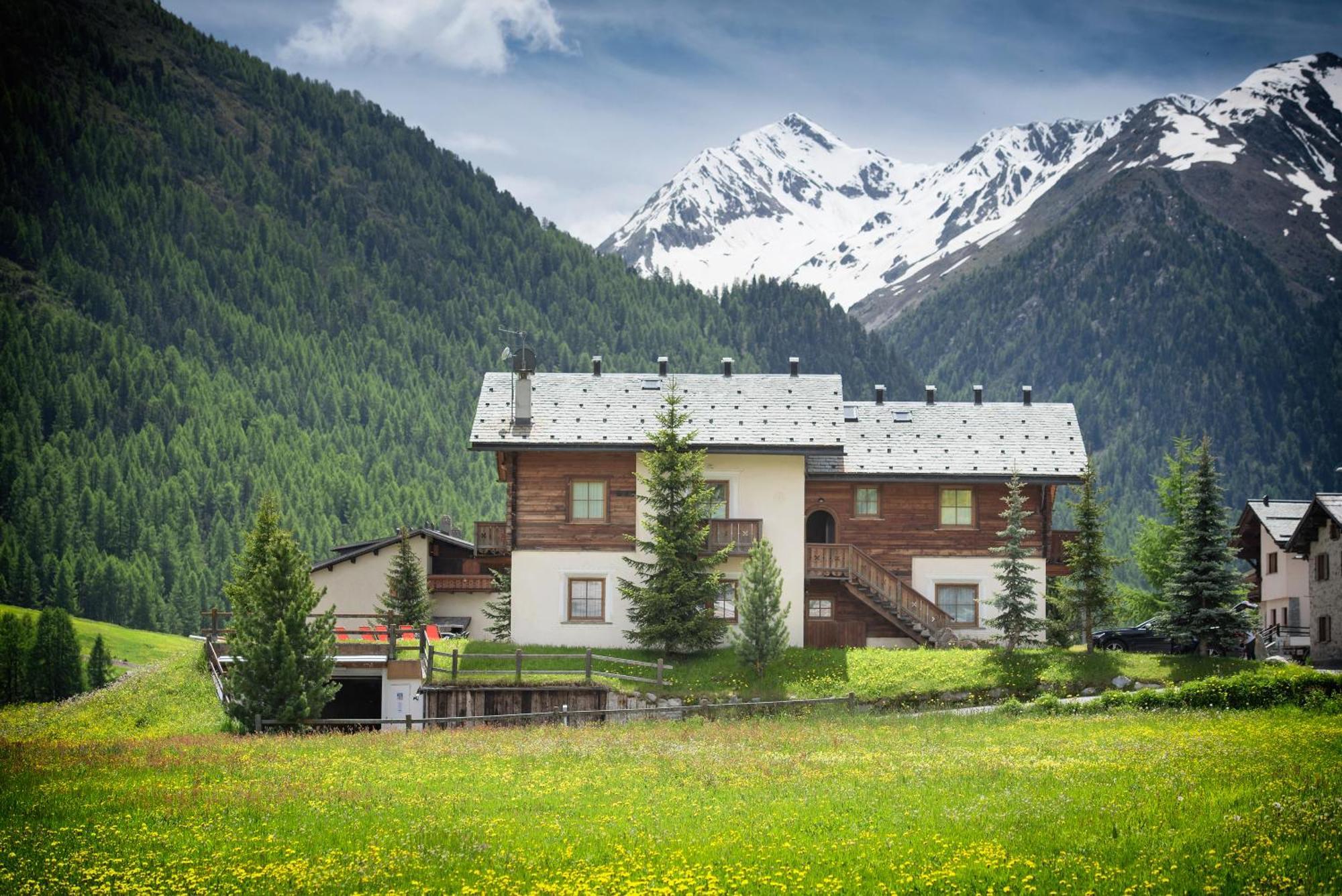 Residence Le Cascate Livigno Exterior foto
